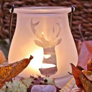 Kerzenhalter Hirschmotiv